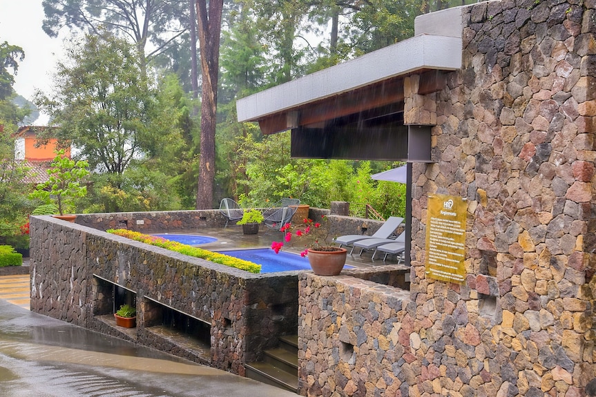 Hotel Roca y Cantera
