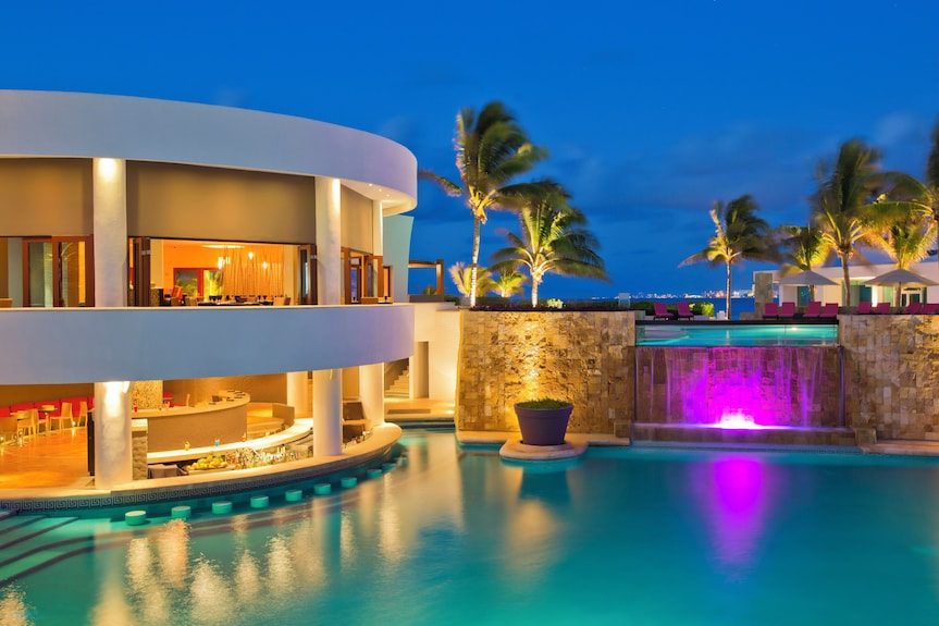 Krystal Grand Cancun